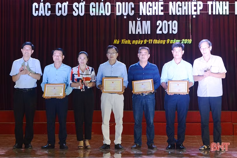 Cao đẳng Y tế Hà Tĩnh nhất Hội diễn văn nghệ các cơ sở giáo dục nghề nghiệp năm 2019