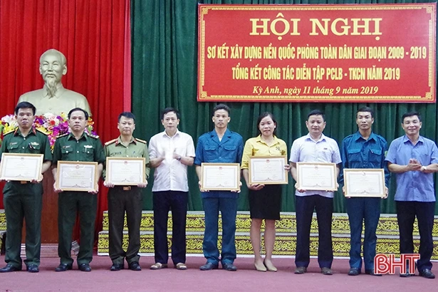 Phát huy sức mạnh tổng hợp, xây dựng nền quốc phòng toàn dân vững chắc