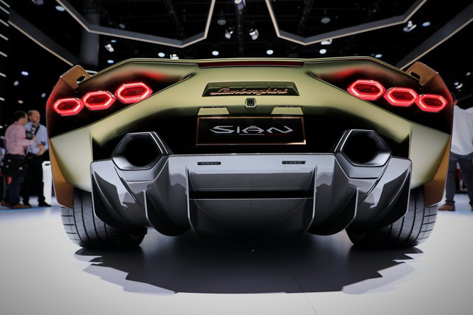 Siêu xe Lamborghini Sian chính thức trình làng