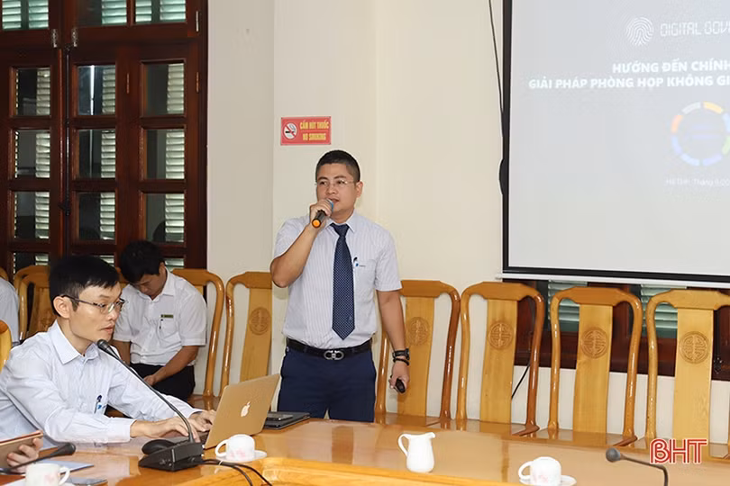 Hà Tĩnh triển khai thí điểm hệ thống phòng họp không giấy tờ