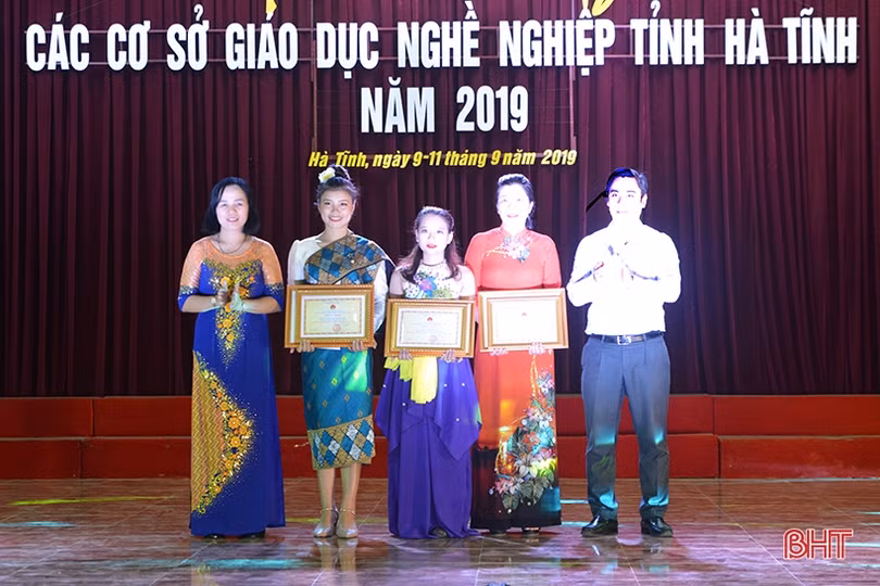 Cao đẳng Y tế Hà Tĩnh nhất Hội diễn văn nghệ các cơ sở giáo dục nghề nghiệp năm 2019