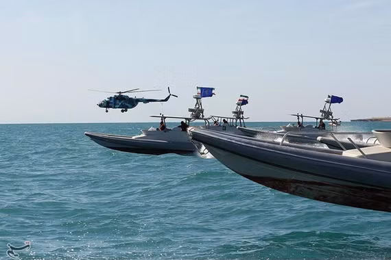 Iran nêu lý do đóng trở lại eo biển Hormuz