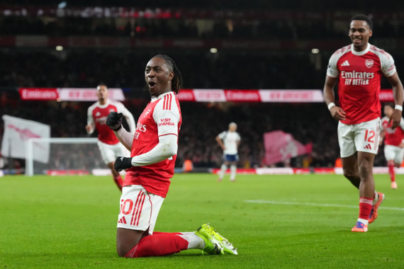 Đội duy nhất có thể ngăn Arsenal vô địch là chính họ