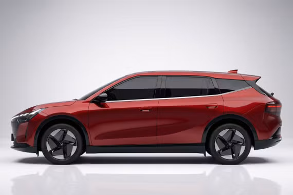 VinFast VF 8 thế hệ mới chào sân, lột xác thiết kế, giá 999 triệu đồng