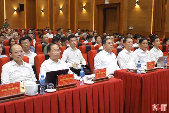 Phó Thủ tướng Thường trực Chính phủ Phạm Gia Túc dự hội nghị tiếp xúc cử tri ở Hà Tĩnh