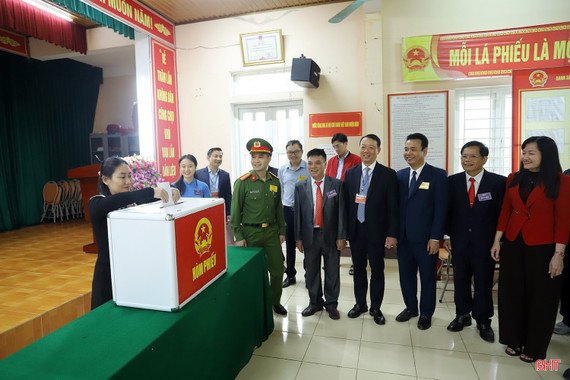 Mỗi lá phiếu góp phần chọn ra những đại biểu xứng đáng