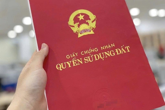 Làm gì khi người khác đứng tên sổ đỏ một phần diện tích đất nhà mình?