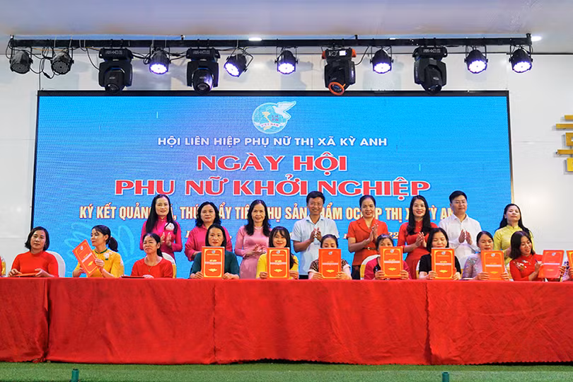 Phụ nữ thị xã Kỳ Anh hào hứng tham gia ngày hội khởi nghiệp