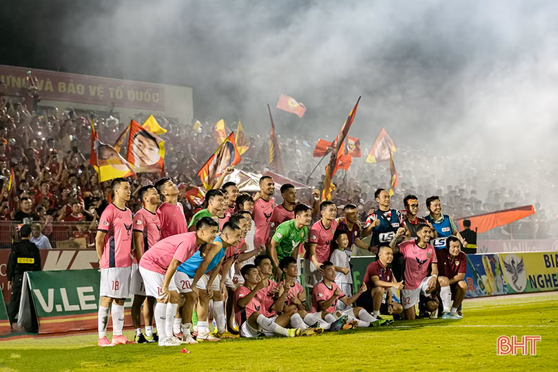 Cổ động viên Hồng Lĩnh Hà Tĩnh: Chung ngọn lửa đam mê!