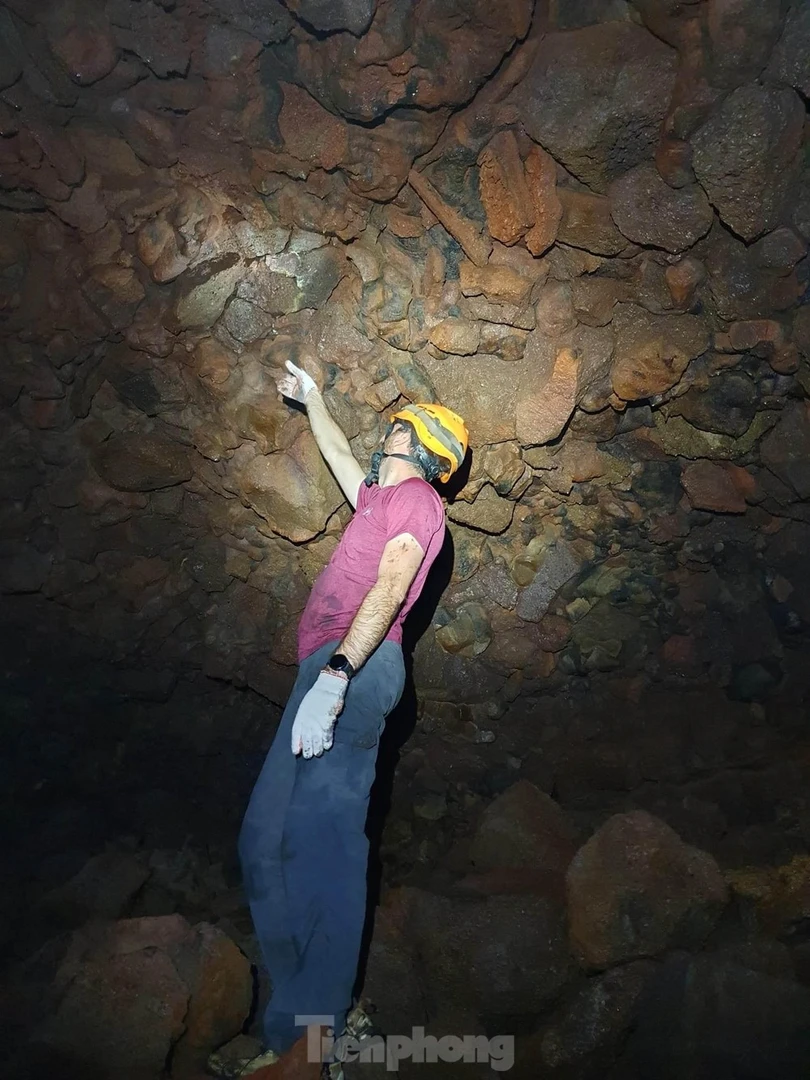 Phát hiện mới về hang động núi lửa dài nhất Đông Nam Á tại Đắk Nông