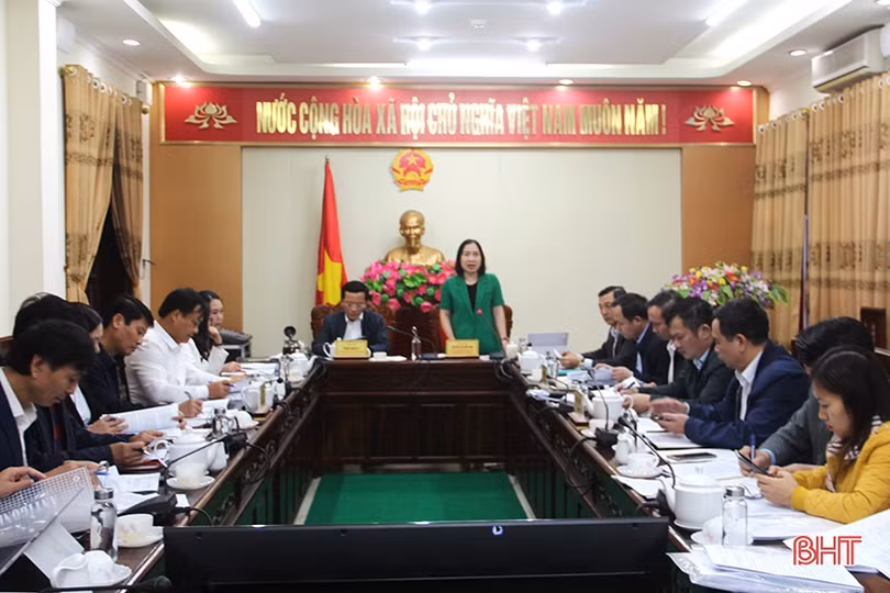 Ban Kinh tế - Ngân sách làm việc với một số sở, ngành về nội dung trình Kỳ họp thứ 11, HĐND tỉnh