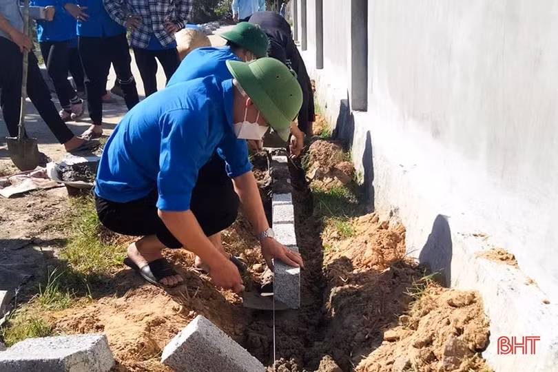 “Sinh viên 5 tốt” Trường Cao đẳng Công nghệ Hà Tĩnh nỗ lực rèn luyện kiến tạo tương lai