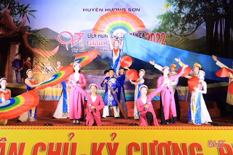 Lắng đọng Liên hoan các CLB dân ca ví, giặm huyện Hương Sơn