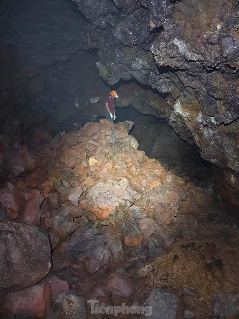 Phát hiện mới về hang động núi lửa dài nhất Đông Nam Á tại Đắk Nông
