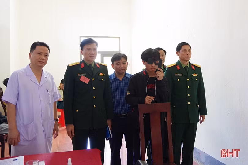 Đức Thọ hoàn thành khám tuyển nghĩa vụ quân sự, công an nhân dân năm 2023