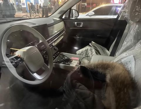 Hyundai Santa Fe 2024 lộ ảnh nội thất sang trọng như Grandeur