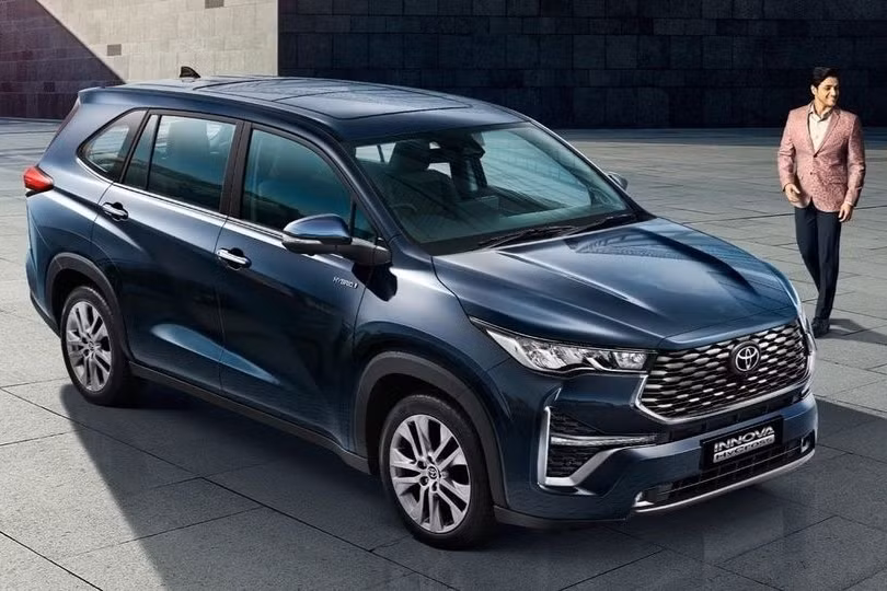Toyota Innova 2023 trang bị “xịn” như xe sang
