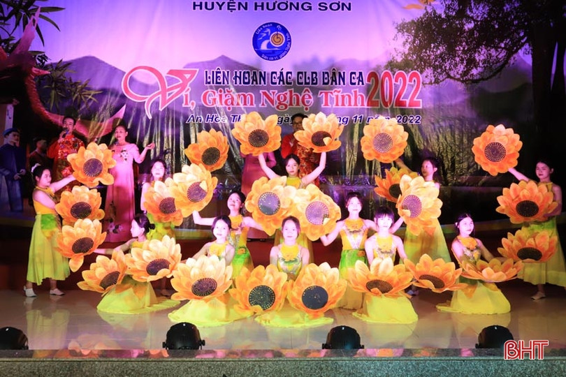 Liên hoan các CLB dân ca ví, giặm huyện Hương Sơn