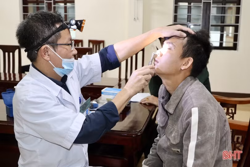 170 thanh niên Vũ Quang tham gia khám tuyển nghĩa vụ quân sự