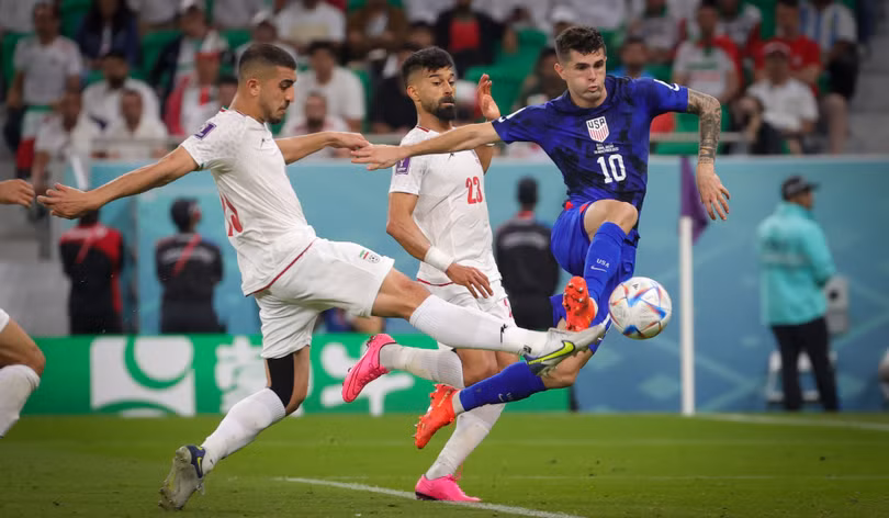 Anh, Mỹ vượt qua vòng bảng World Cup