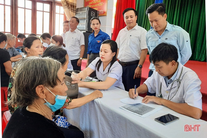 Formosa Hà Tĩnh phối hợp khám, cấp thuốc miễn phí cho hơn 200 người dân