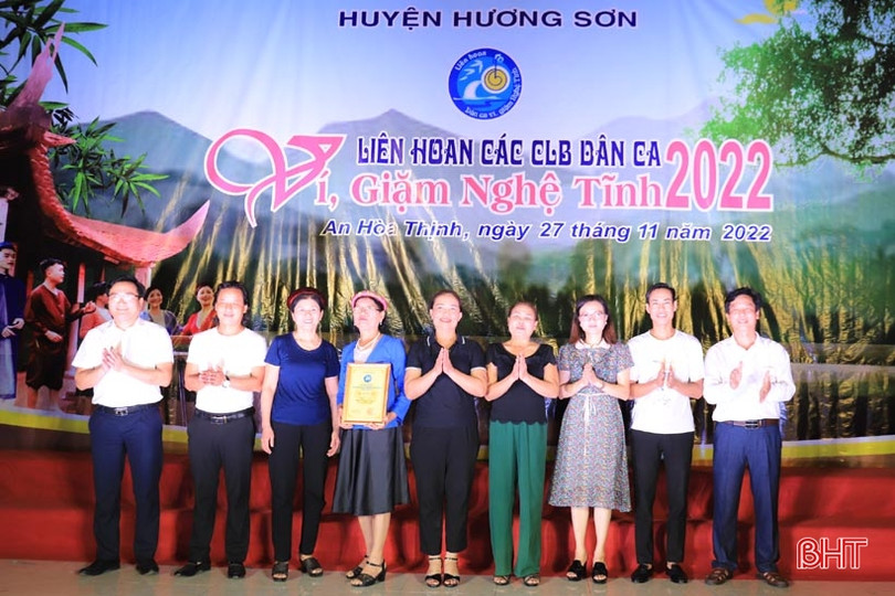 Liên hoan các CLB dân ca ví, giặm huyện Hương Sơn