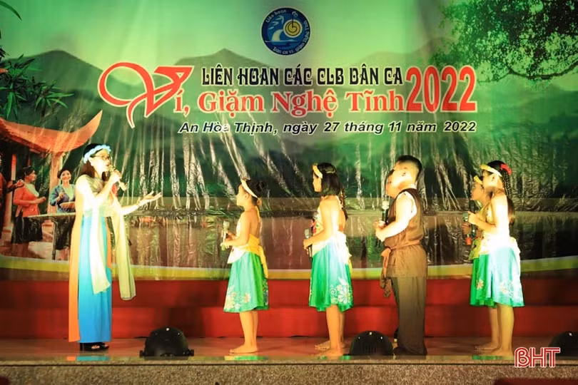 Liên hoan các CLB dân ca ví, giặm huyện Hương Sơn