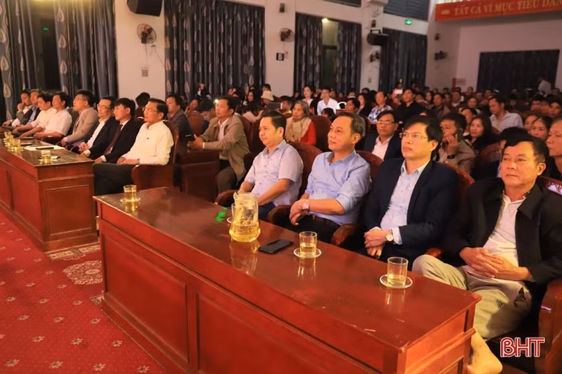 Lắng đọng Liên hoan các CLB dân ca ví, giặm huyện Hương Sơn