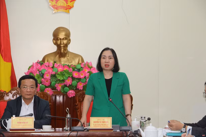 Ban Kinh tế - Ngân sách làm việc với một số sở, ngành về nội dung trình Kỳ họp thứ 11, HĐND tỉnh