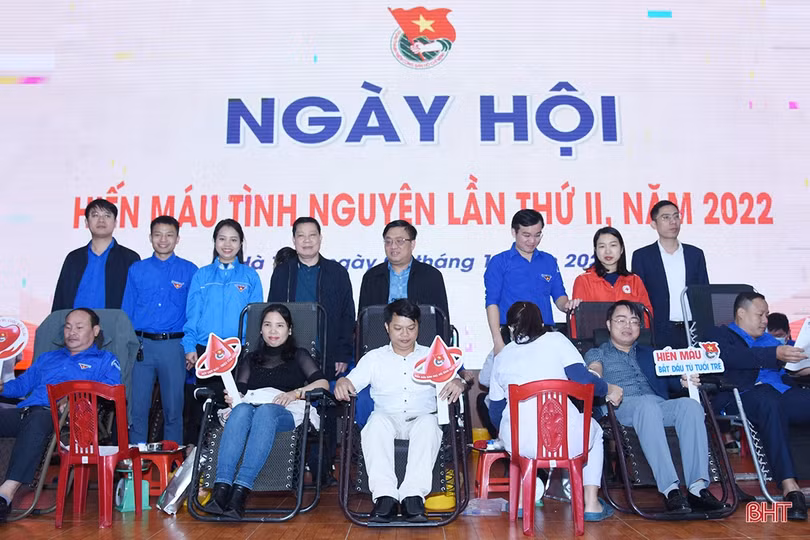 Tuổi trẻ Khối CCQ&DN Hà Tĩnh hiến tặng 216 đơn vị máu