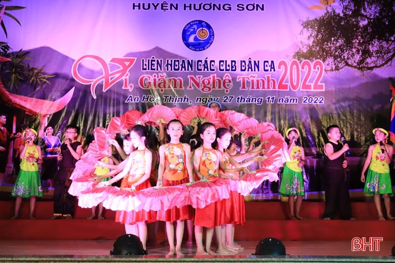 Liên hoan các CLB dân ca ví, giặm huyện Hương Sơn