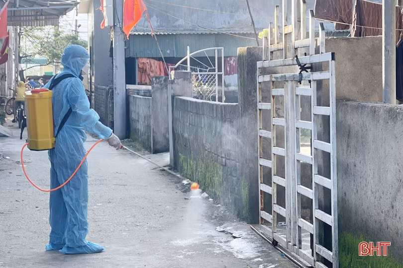 Thời tiết thất thường, dịch sốt xuất huyết ở Hà Tĩnh vẫn chưa được kiểm soát