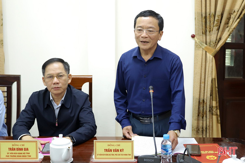 Phó Chủ tịch HĐND tỉnh Trần Văn Kỳ nêu một số vấn đề liên quan tới việc thực hiện Luật NVQS và Luật DQTV trên địa bàn tỉnh. bqbht_br_nghia-vu-quan-su-5.jpg