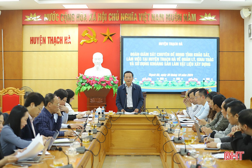Phó Chủ tịch HĐND tỉnh Trần Văn Kỳ phát biểu tại cuộc làm việc. bqbht_br_khoang-san.jpg