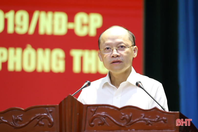 Phó Chủ tịch Thường trực UBND tỉnh Nguyễn Hồng Lĩnh kết luận hội nghị quan-su-7.jpg
