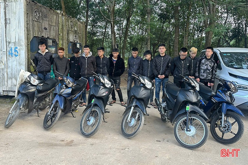 Trong nhóm thanh niên, 7 người có tiền án về tội gây rối trật tự công cộng và trộm cắp tài sản. bqbht_br_thanh-nien-vi-pham-giao-thong.jpg