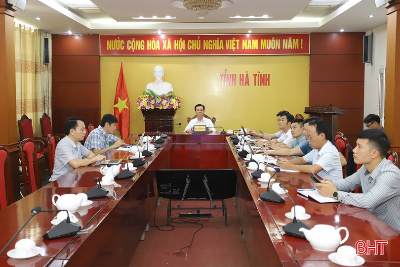 Phó Chủ tịch UBND tỉnh Trần Báu Hà điều hành điểm cầu Hà Tĩnh dự phiên họp 14 của Ban Chỉ đạo Nhà nước các công trình, dự án quan trọng quốc gia, trọng điểm ngành giao thông vận tải. cao-toc.jpg