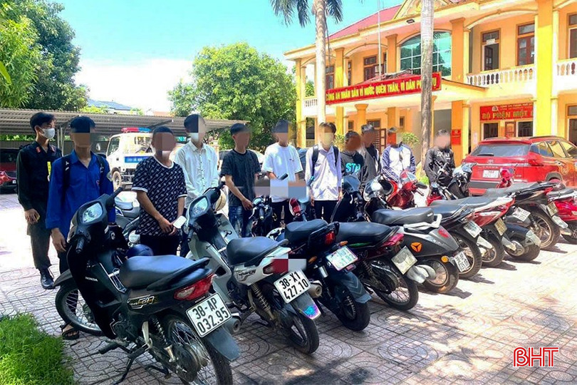 Không ít gia đình giao xe cho con cái dù biết các em không đủ điều kiện điều khiển phương tiện tham gia giao thông. bqbht_br_csgt-12.jpg