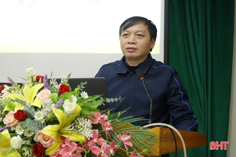 Phó Giám đốc sở GTVT Nguyễn Văn Trung phát biểu tại hội nghị. bqbht_br_luat-duong-bo-2024-6.jpg