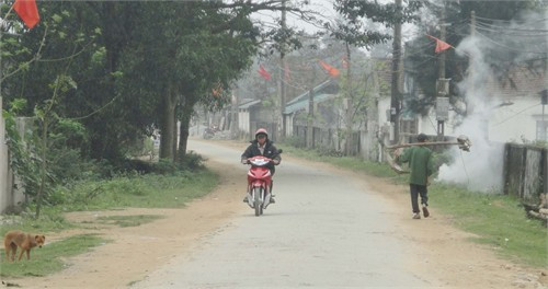 Nhờ chương trình XDNTM, nhiều tuyến đường liên xã liên thôn ở Lộc Hà đã được nhựa hóa