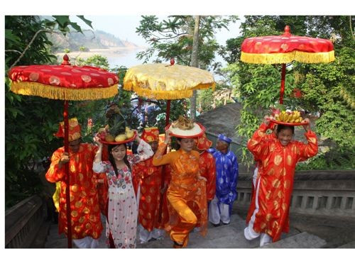 Lễ hội đền Lê Khôi ở Thạch Hà được cộng đồng dân cư kế tục và phát triển như một nét đẹp văn hóa của quê hương