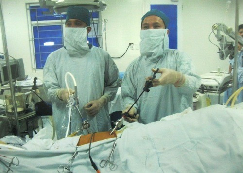 Một trong những ca phẫu thuật nội soi thành công của Khoa Ngoại tiêu hóa