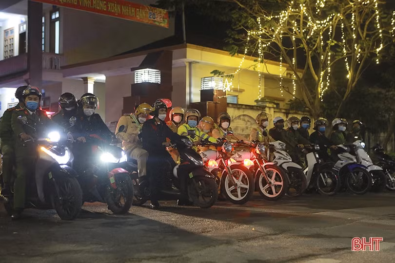 Tuần tra khép kín địa bàn, phát hiện 3 trường hợp đốt pháo trái phép ở Nghi Xuân