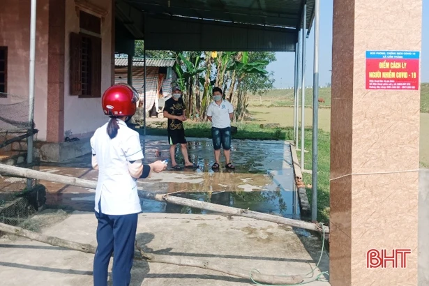 Cán bộ y tế Hà Tĩnh bám sát nhiệm vụ phòng, chống dịch trong những ngày tết