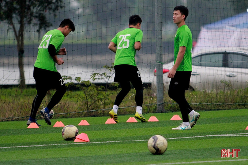 CLB Hồng Lĩnh Hà Tĩnh hội quân, tập luyện sau kỳ nghỉ tết Nguyên đán