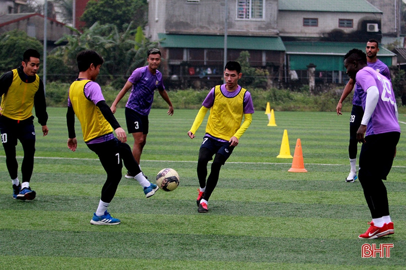 CLB Hồng Lĩnh Hà Tĩnh hội quân, tập luyện sau kỳ nghỉ tết Nguyên đán