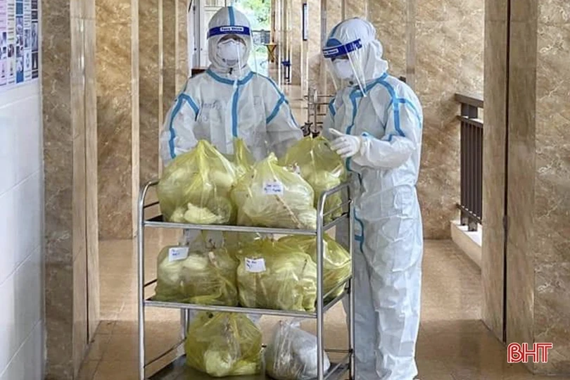 Ấm áp ngày tết tại các bệnh viện, cơ sở điều trị F0 ở Hà Tĩnh