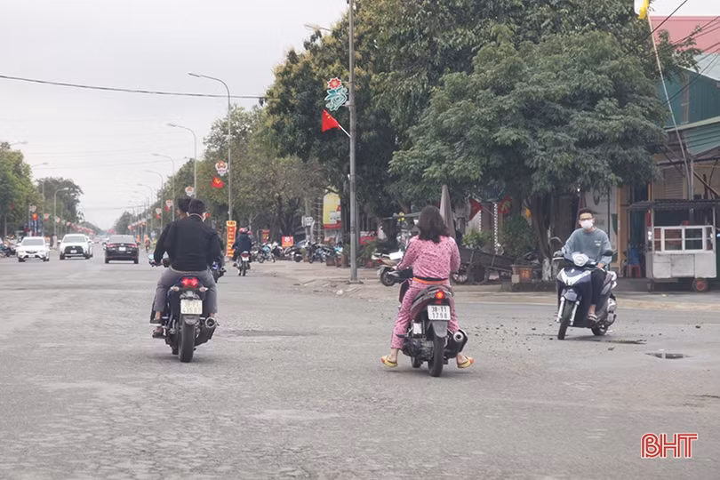 Hà Tĩnh: Nhiều người dân “vô tư” vi phạm Luật Giao thông trong ngày tết