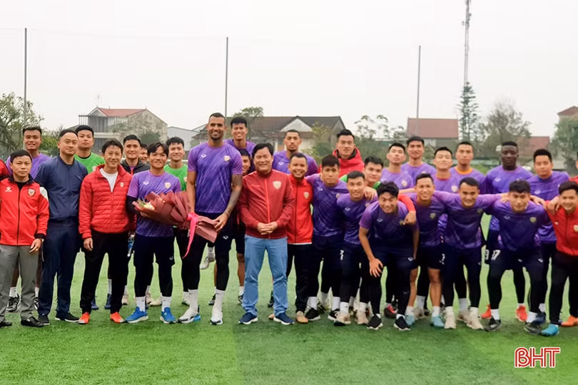 CLB Hồng Lĩnh Hà Tĩnh hội quân, tập luyện sau kỳ nghỉ tết Nguyên đán