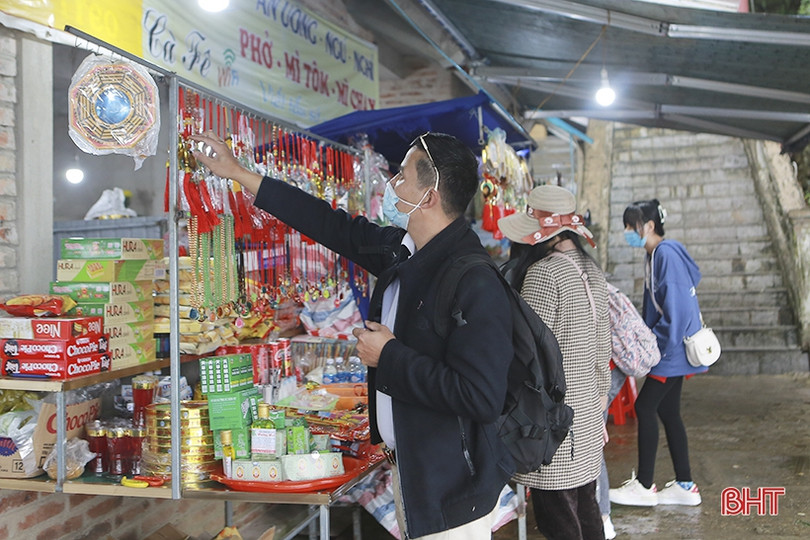 Hơn 1.200 lượt khách du xuân ở chùa Hương Tích trong 3 ngày tết